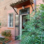 Guesthost - Duplex In Pieno Centro Apartment Ferrara