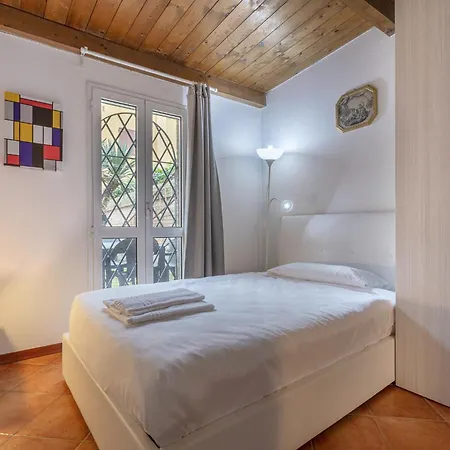 Guesthost - Duplex In Pieno Centro アパート *